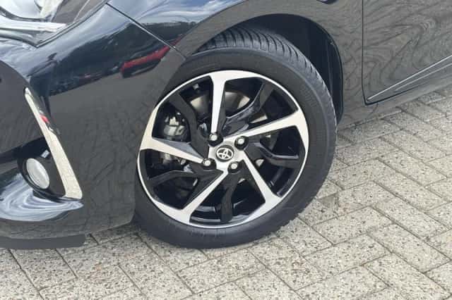 Toyota Yaris (2018) thumbnail 2