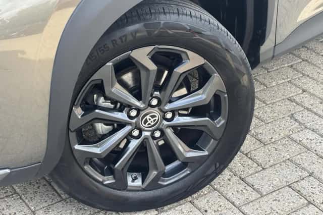 Toyota Yaris Cross (2023) thumbnail 2