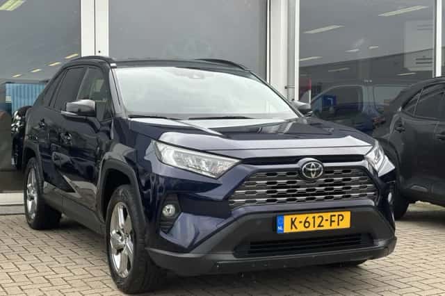 Toyota RAV4 (2020) thumbnail 5