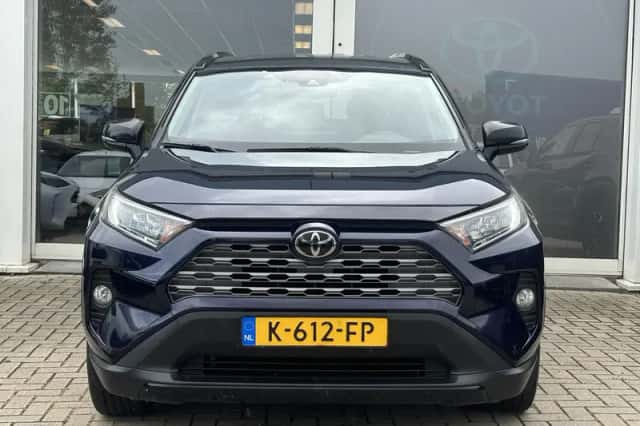 Toyota RAV4 (2020) thumbnail 6