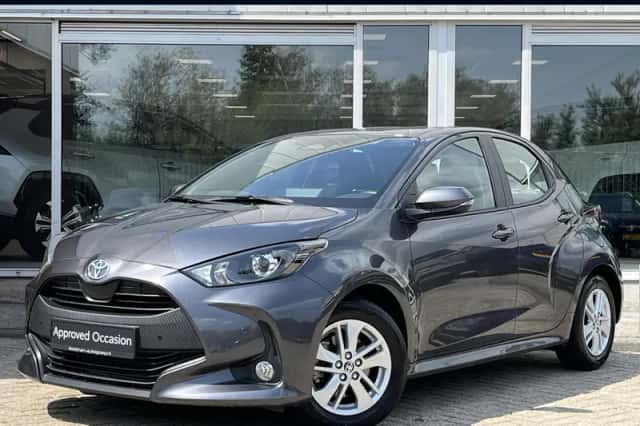 Toyota Yaris (2025) thumbnail 1