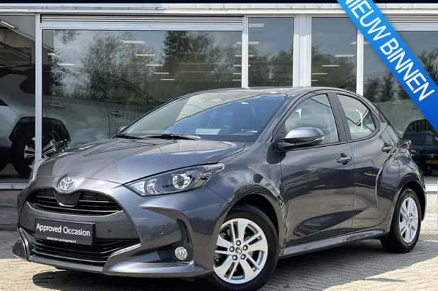 Toyota Yaris (2025) thumbnail 1