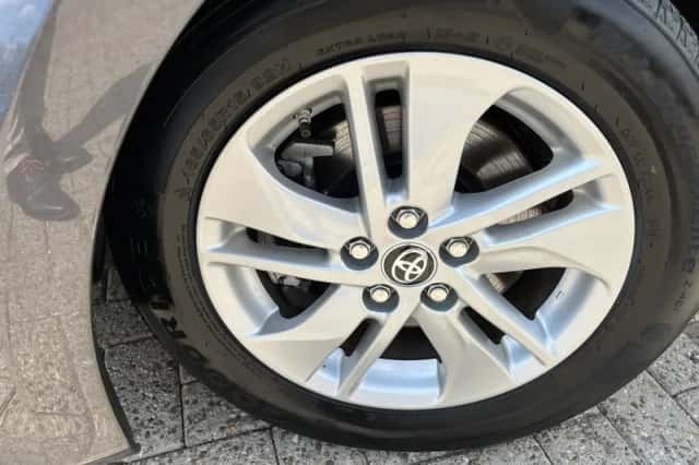 Toyota Yaris (2025) thumbnail 2