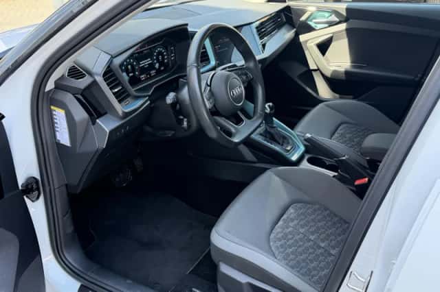 Audi A1 (2023) thumbnail 3