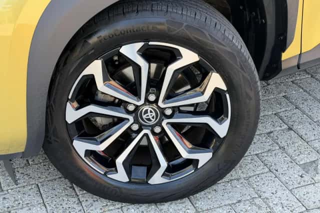 Toyota Yaris Cross (2022) thumbnail 2