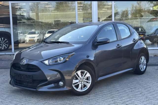 Toyota Yaris (2025) thumbnail 1