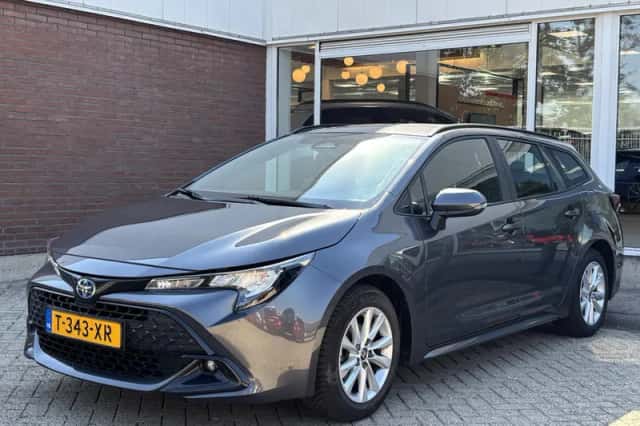 Toyota Corolla (2023) thumbnail 5