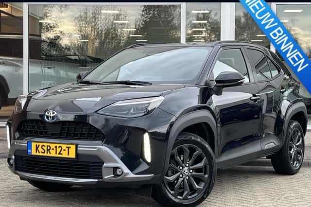 Toyota Yaris Cross (2024) thumbnail 1
