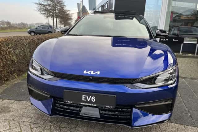 Kia EV6 (2024) thumbnail 2