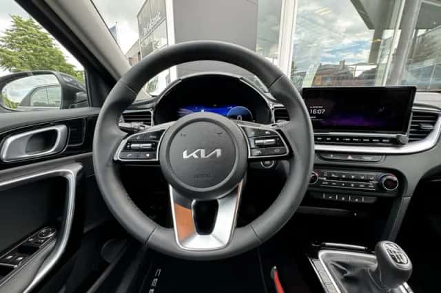 Kia Ceed (2024) thumbnail 12