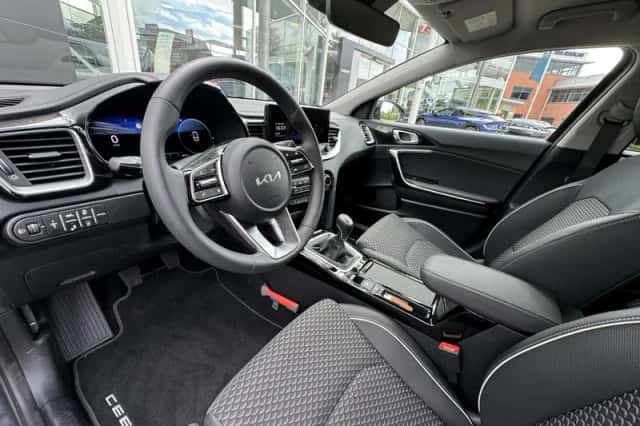 Kia Ceed (2024) thumbnail 9