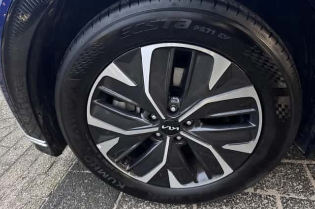 Kia EV6 (2024) thumbnail 2
