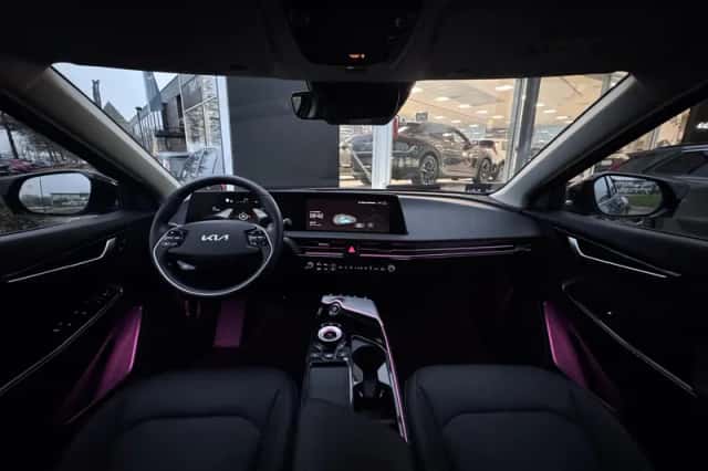 Kia EV6 (2024) thumbnail 11