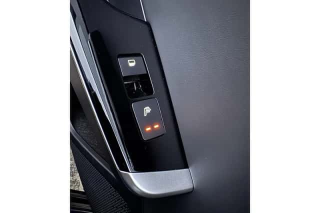 Kia EV6 (2024) thumbnail 12