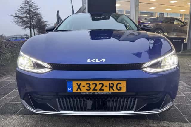 Kia EV6 (2024) thumbnail 3