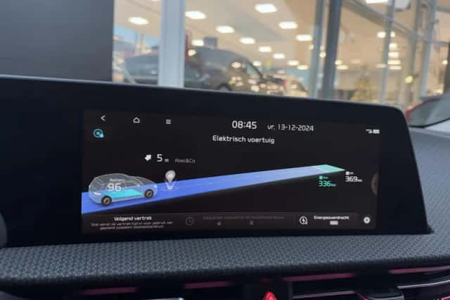 Kia EV6 (2024) thumbnail 33