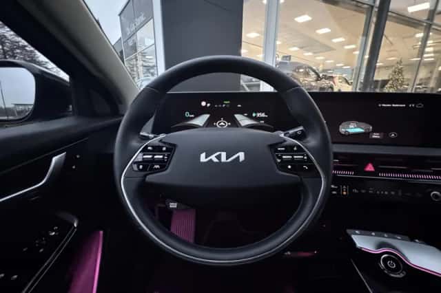 Kia EV6 (2024) thumbnail 10
