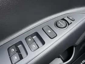Kia Stonic (2025) thumbnail 11