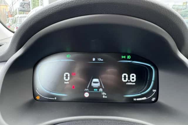 Kia Stonic (2025) thumbnail 13