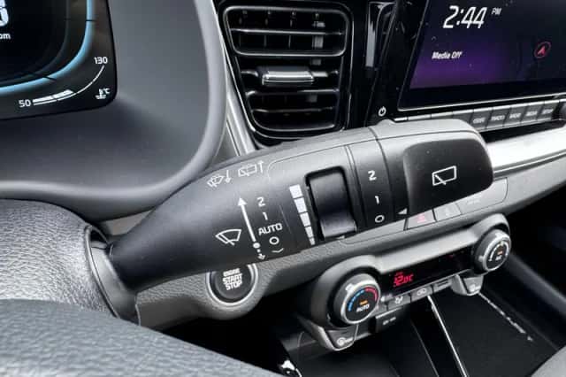 Kia Stonic (2025) thumbnail 17