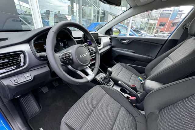 Kia Stonic (2025) thumbnail 6