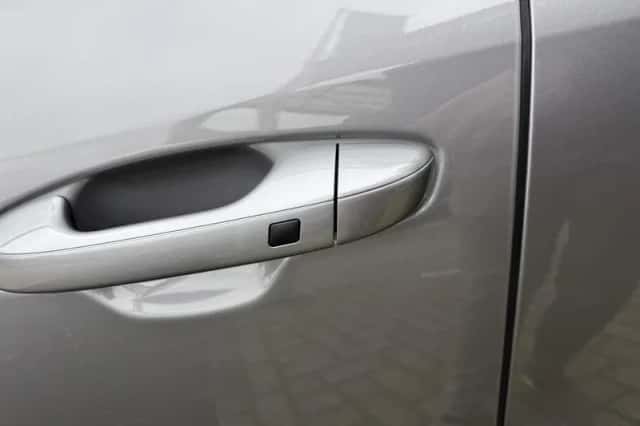 Kia Niro (2024) thumbnail 6