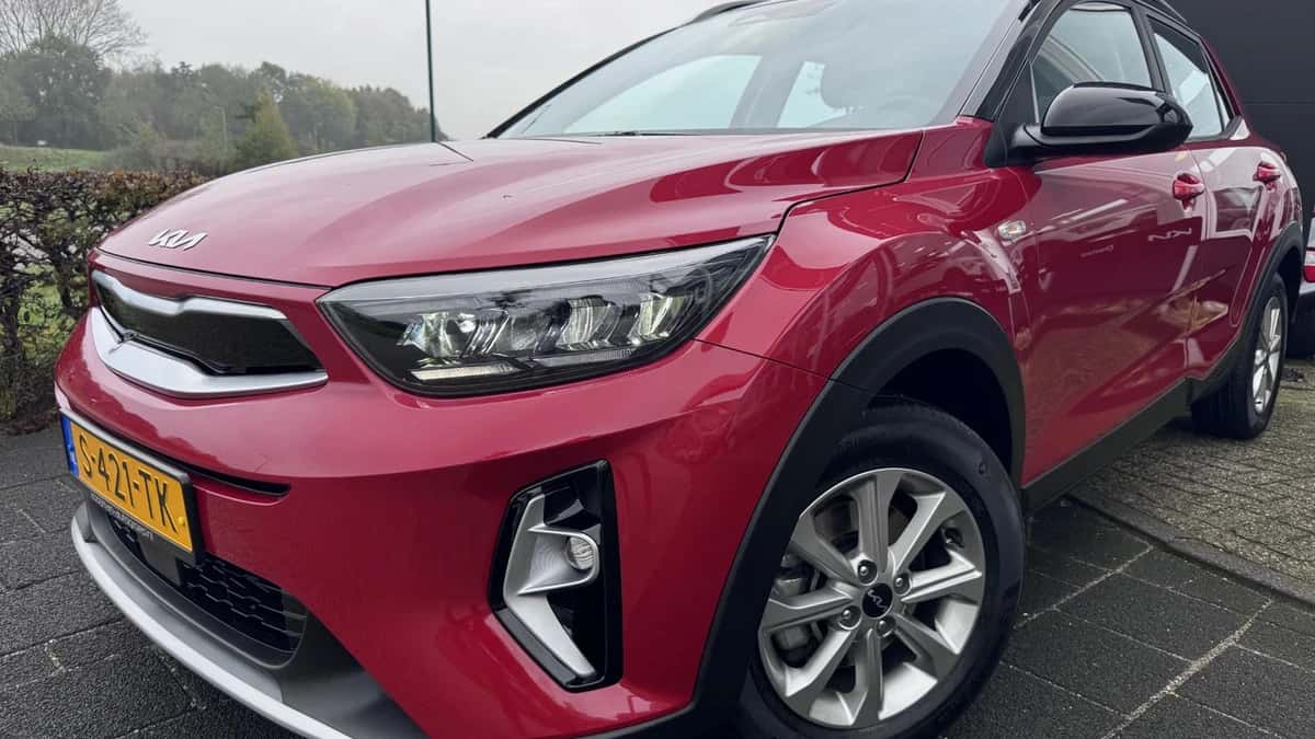 Kia Stonic (2023) — foto 1