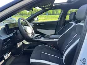 Kia EV6 (2025) thumbnail 2