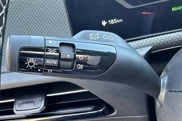Kia EV6 (2025) thumbnail 12