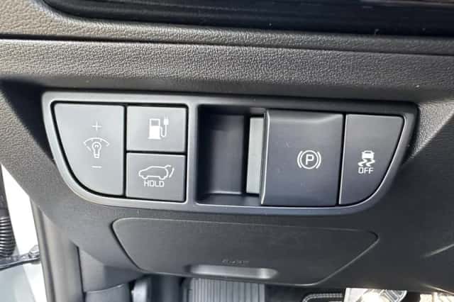 Kia EV6 (2025) thumbnail 5