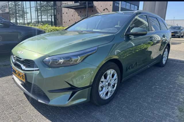 Kia Ceed Sportswagon (2025) thumbnail 1