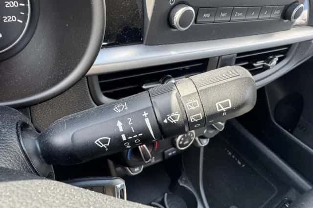 Kia Picanto (2024) thumbnail 12