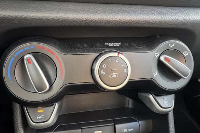 Kia Picanto (2024) thumbnail 19