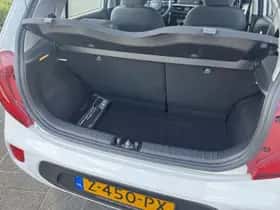 Kia Picanto (2024) thumbnail 3