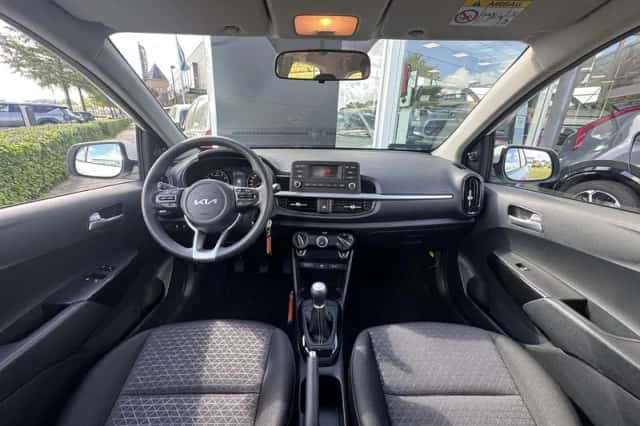 Kia Picanto (2024) thumbnail 9