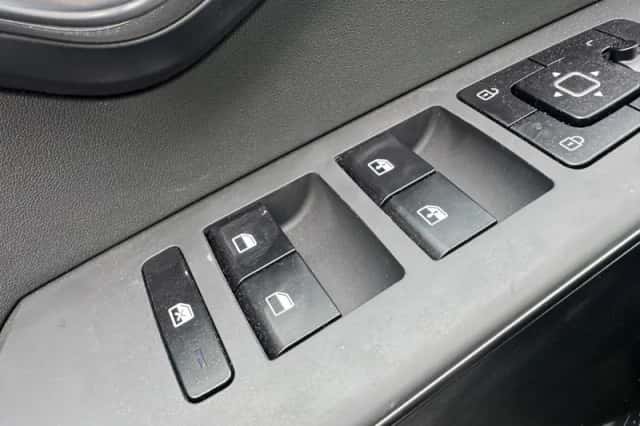 Kia Niro (2024) thumbnail 13