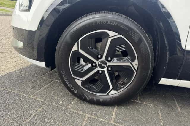 Kia Niro (2024) thumbnail 4
