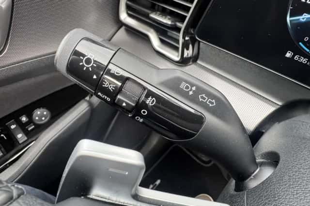 Kia Sportage (2022) thumbnail 25