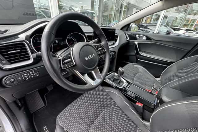 Kia Ceed Sportswagon (2022) thumbnail 11