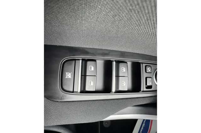 Kia Ceed Sportswagon (2024) thumbnail 13