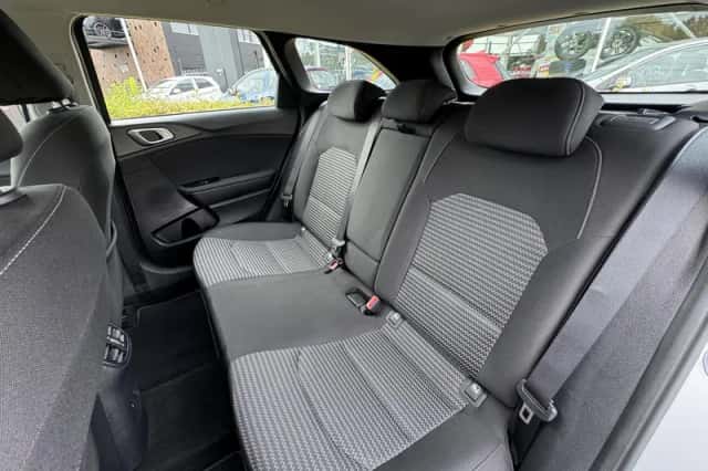 Kia Ceed Sportswagon (2024) thumbnail 8
