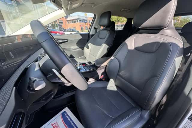 Kia EV6 (2024) thumbnail 11