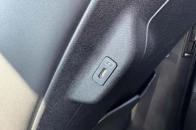 Kia EV6 (2024) thumbnail 17