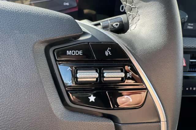 Kia EV6 (2024) thumbnail 33
