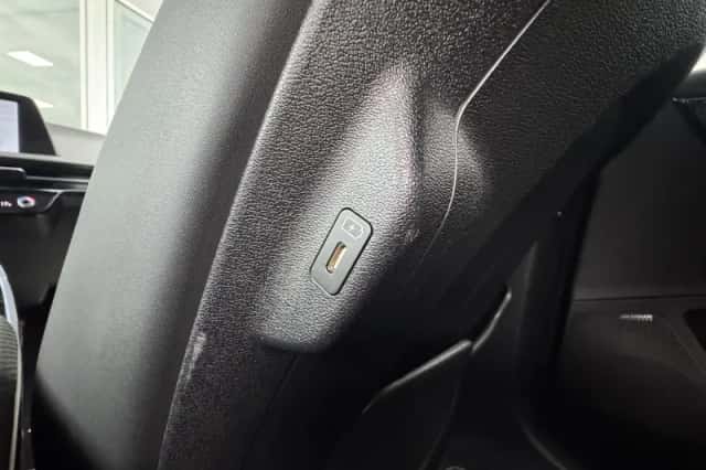 Kia EV6 (2024) thumbnail 15