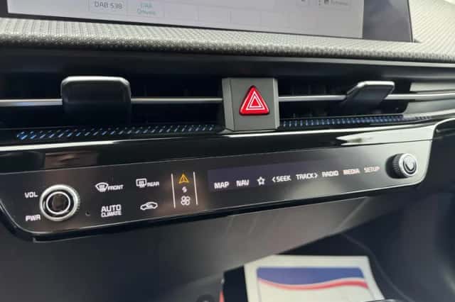 Kia EV6 (2024) thumbnail 36
