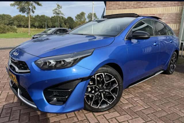 Kia Proceed (2024) thumbnail 1
