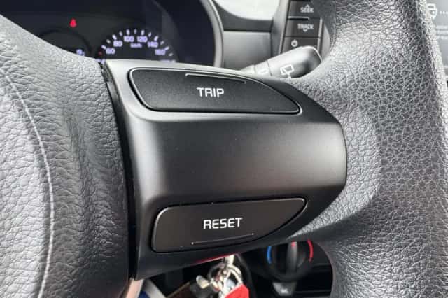 Kia Picanto (2019) thumbnail 22