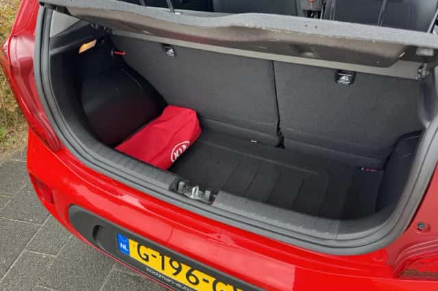 Kia Picanto (2019) thumbnail 4