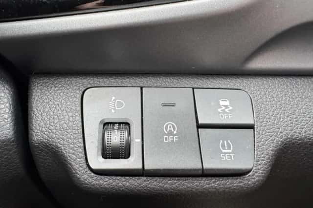 Kia Stonic (2024) thumbnail 14